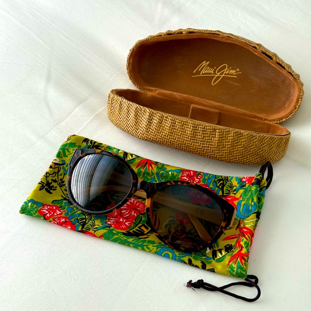 Maui Jim Tortoise Sunglasses with Floral Pouch